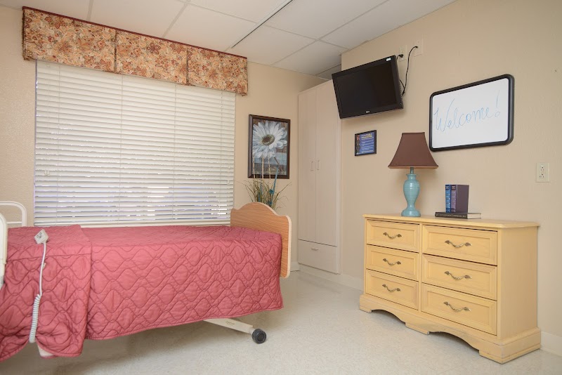 LIFE CARE CENTER OF HALTOM nursing home in FORT WORTH, TX - Photo 4 of 10