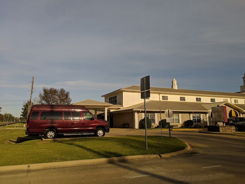 AVIR AT COWHORN CREEK nursing home in TEXARKANA, TX - Photo 5 of 5