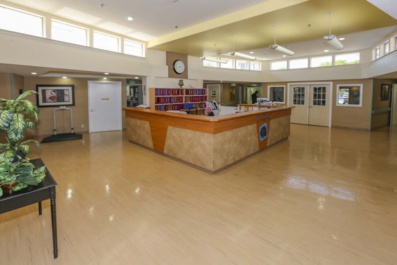 CARROLLTON HEALTH AND REHABILITATION CENTER nursing home in CARROLLTON, TX - Photo 2 of 5