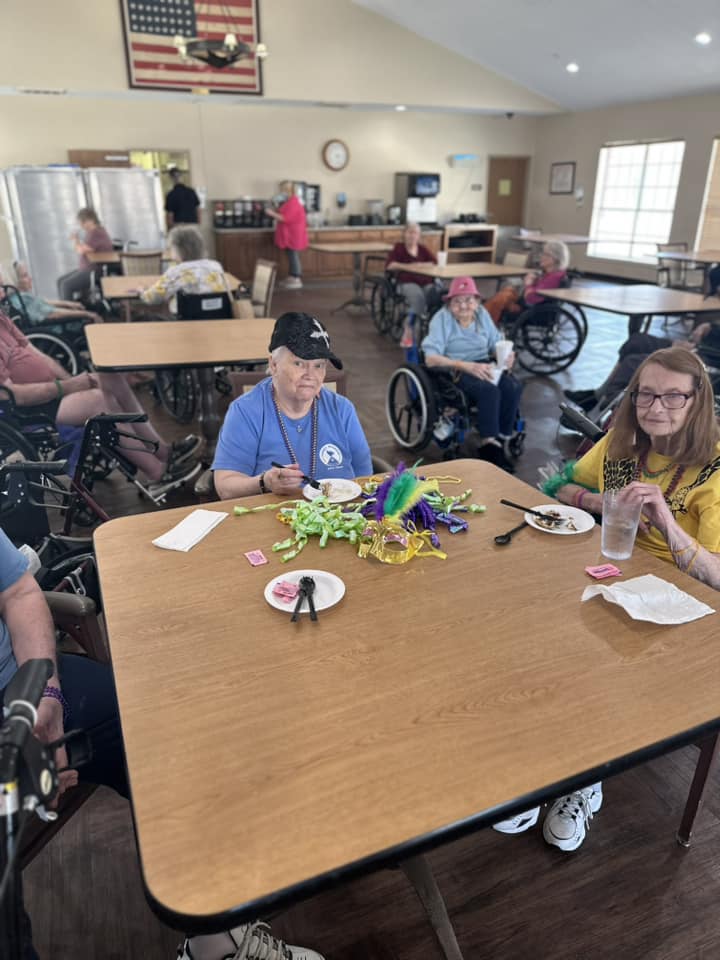 Azle Manor Health Care and Rehabilitation nursing home in Azle, TX - Photo 4 of 5