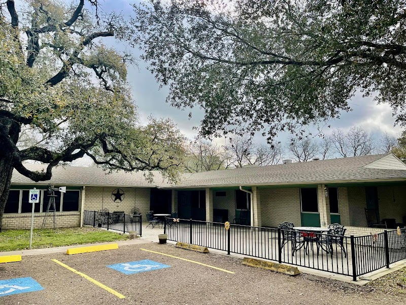 SHADY OAK NURSING AND REHABILITATION nursing home in MOULTON, TX - Photo 5 of 10