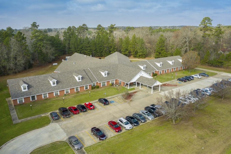 LEGEND OAKS HEALTHCARE AND REHABILITATION CENTER G nursing home in GLADEWATER, TX - Photo 3 of 5