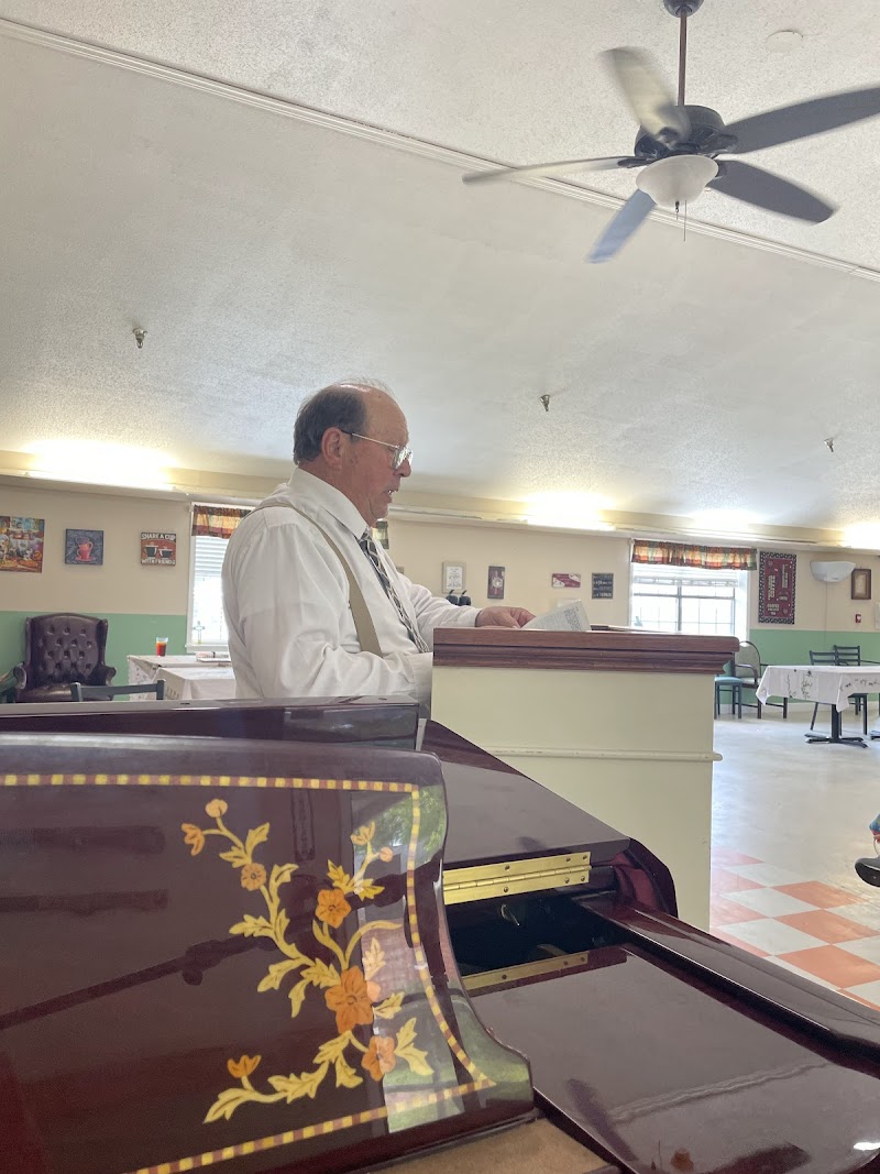 SHADY ACRES HEALTH AND REHABILITATION CENTER nursing home in NEWTON, TX - Photo 5 of 5