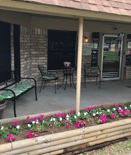 VIDOR HEALTH & REHABILITATION CENTER nursing home in VIDOR, TX - Photo 2 of 3