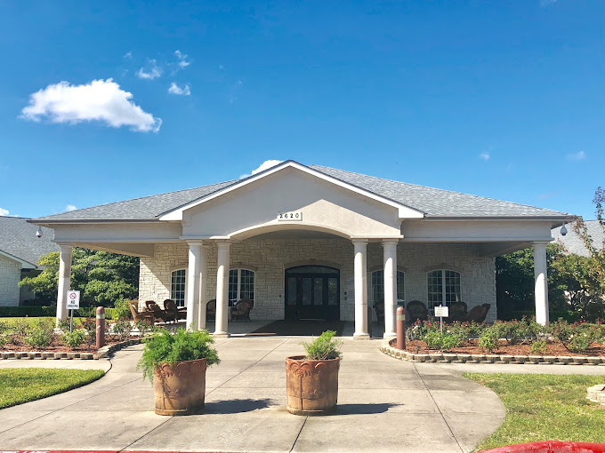 The Heights of League City nursing home in League City, TX - Photo 2 of 5