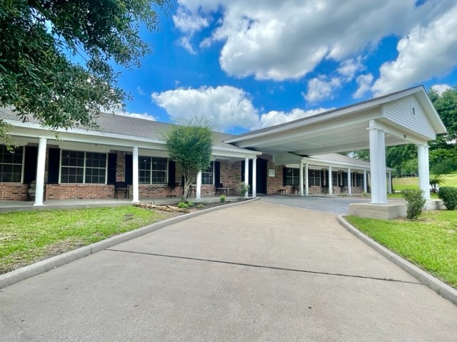 AVIR AT BELLVILLE nursing home in BELLVILLE, TX - Photo 3 of 5