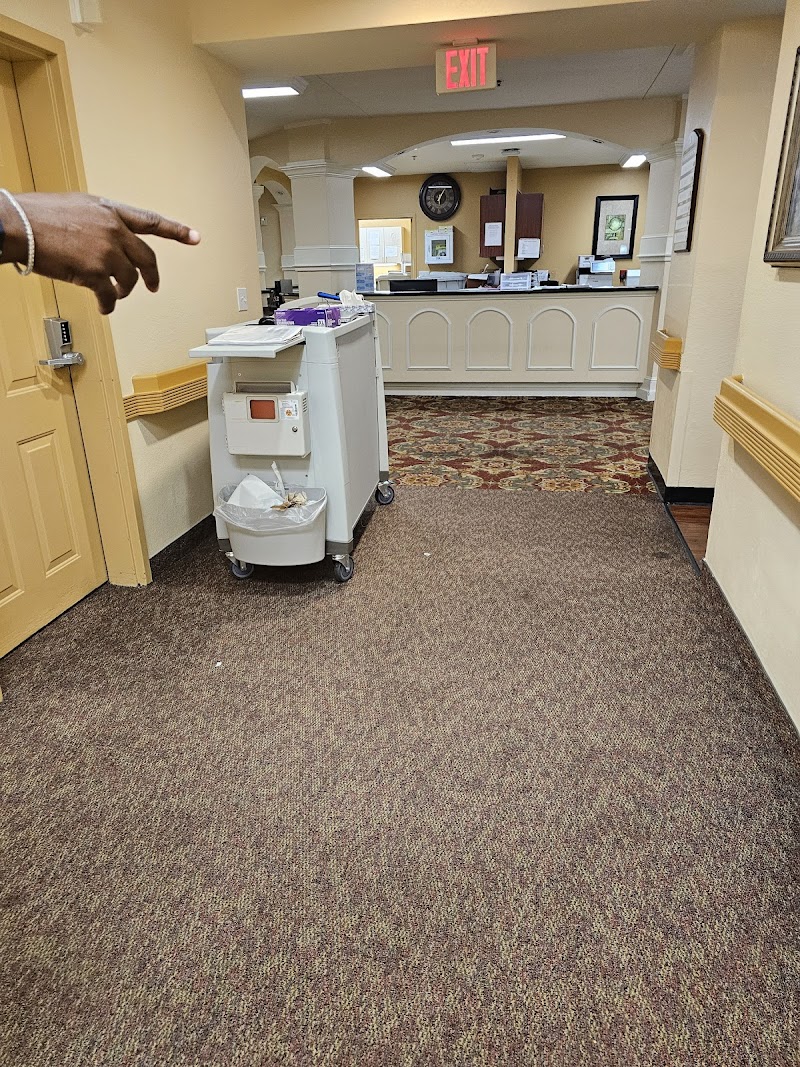 THE COLONNADES AT REFLECTION BAY nursing home in PEARLAND, TX - Photo 4 of 5