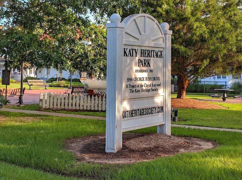 HERITAGE PARK OF KATY NURSING AND REHABILITATION nursing home in KATY, TX - Photo 2 of 5