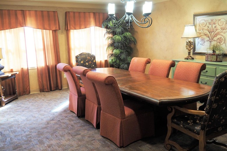 Willow Creek Lodge nursing home in Tomball, TX - Photo 4 of 10