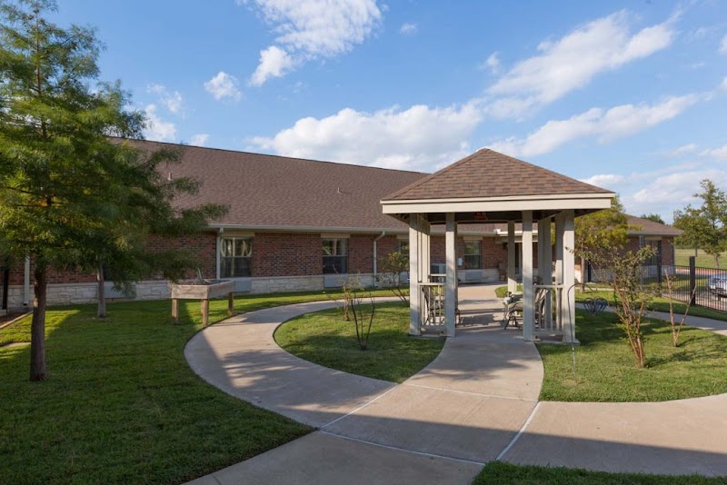 LEGEND OAKS HEALTHCARE AND REHABILITATION - ENNIS nursing home in ENNIS, TX - Photo 3 of 10