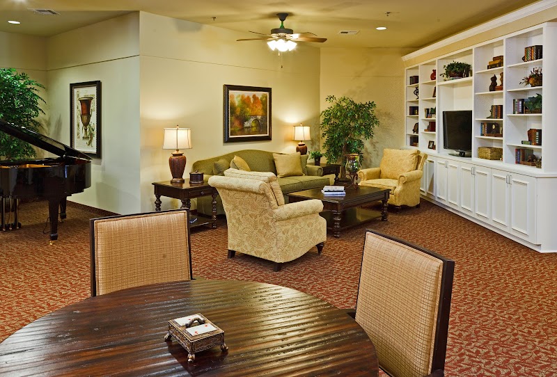 Lakewest Rehabilitation and Skilled Care nursing home in Dallas, TX - Photo 4 of 5