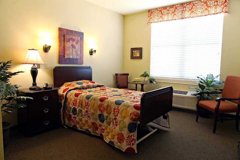CROWN POINT HEALTH SUITES nursing home in LUBBOCK, TX - Photo 4 of 5