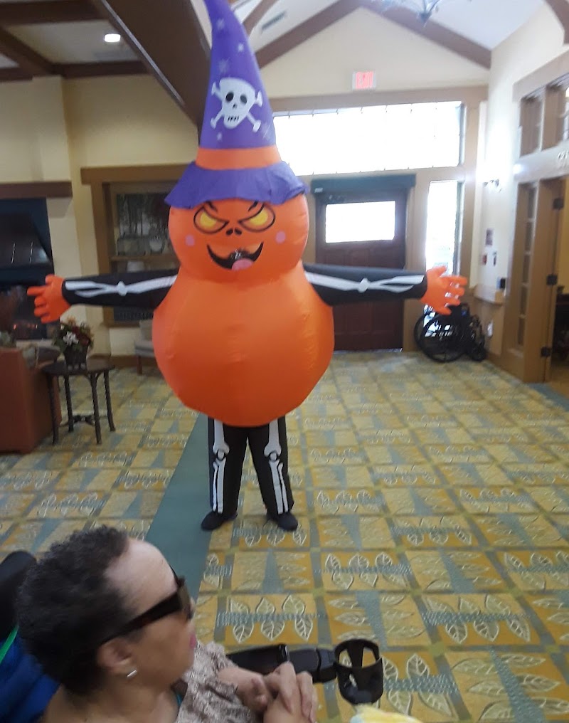 THE BROADMOOR AT CREEKSIDE PARK nursing home in THE WOODLANDS, TX - Photo 5 of 5