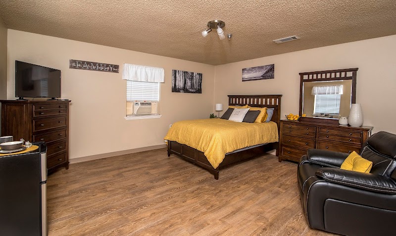 FARMERSVILLE HEALTH AND REHABILITATION nursing home in FARMERSVILLE, TX - Photo 5 of 7