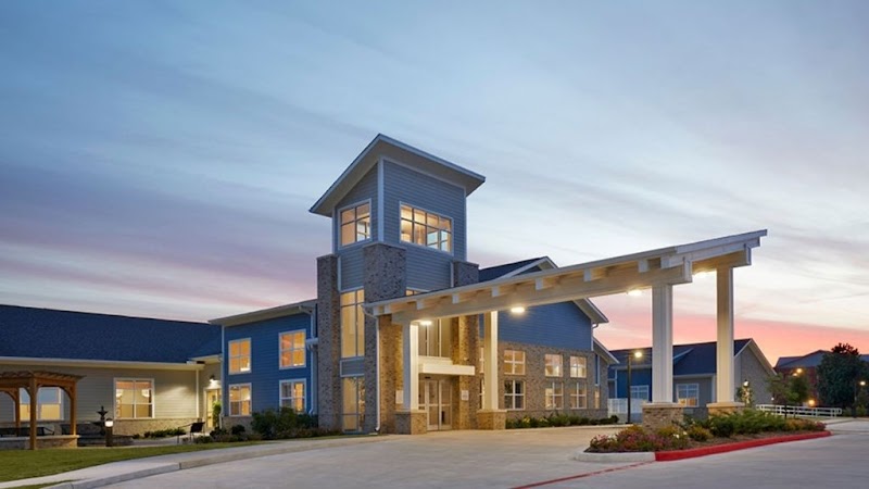 HOUSTON TRANSITIONAL CARE nursing home in HOUSTON, TX - Photo 2 of 10