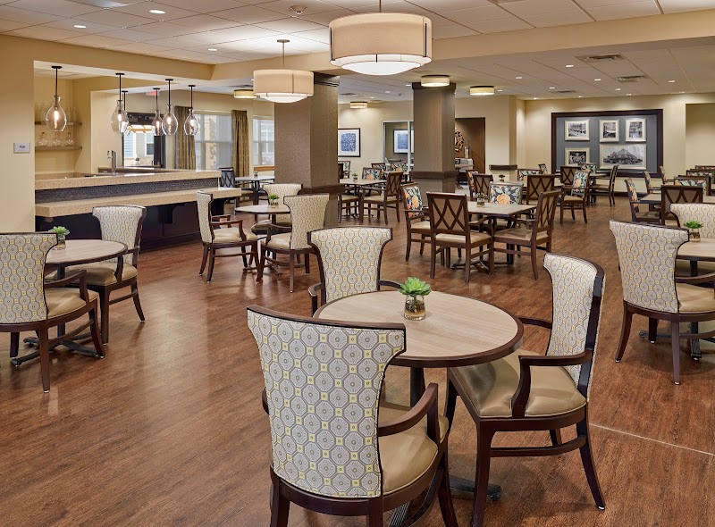 HOUSTON TRANSITIONAL CARE nursing home in HOUSTON, TX - Photo 4 of 10