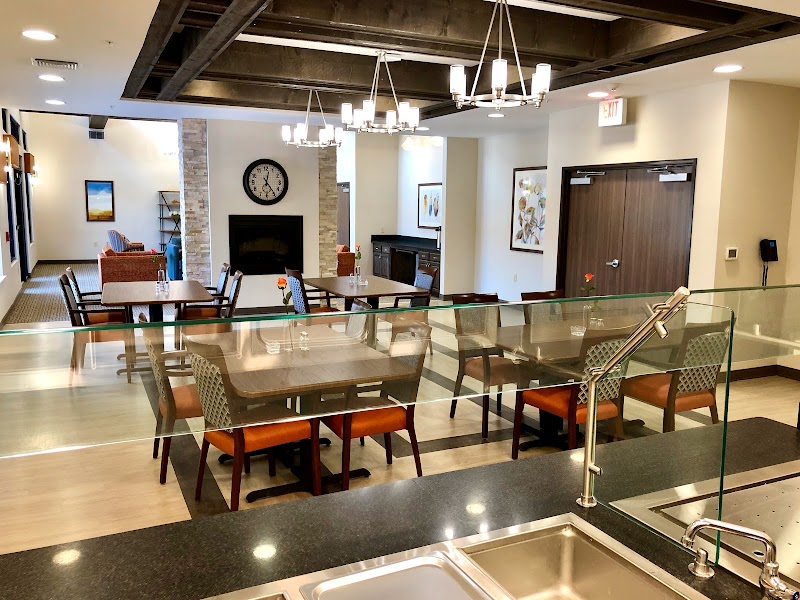 LAS BRISAS REHABILITATION AND WELLNESS SUITES nursing home in IRVING, TX - Photo 3 of 5