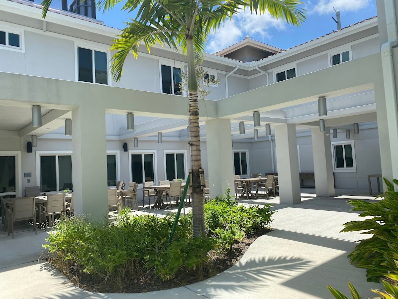 THE LILAC AT SILVER PALMS nursing home in NORTH MIAMI, FL - Photo 2 of 4