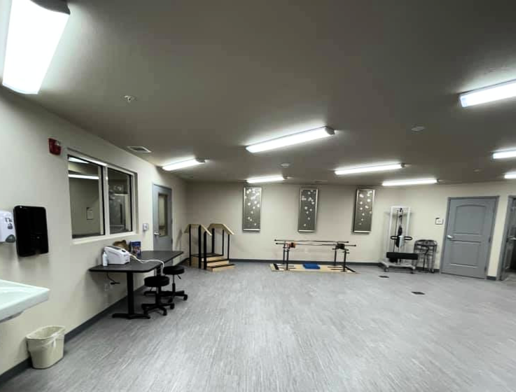 FIVE POINTS NURSING AND REHABILITATION nursing home in DESOTO, TX - Photo 3 of 5